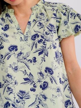 031 • Mint Green Floral Puff-Sleeve V-Neck Blouse